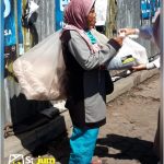 Distribusi sembako ke Dhuafa