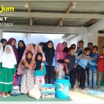 Distribusi makanan di Panti Asuhan